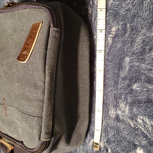 Maze Crossbody - Picture 8 of 10